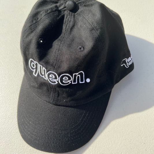 The “queen.” dad Hat in Black